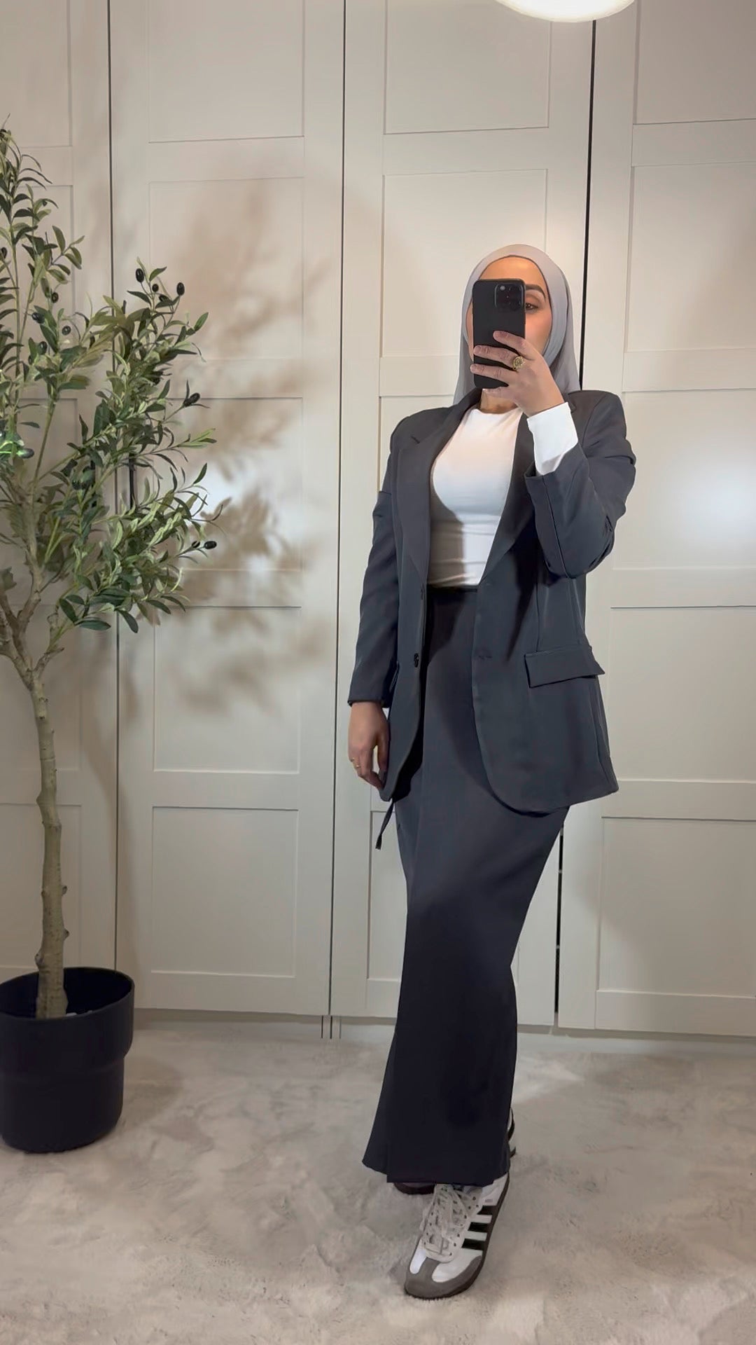 Ensemble tailleur blazer et jupe longue portefeuille à nouer I Gris