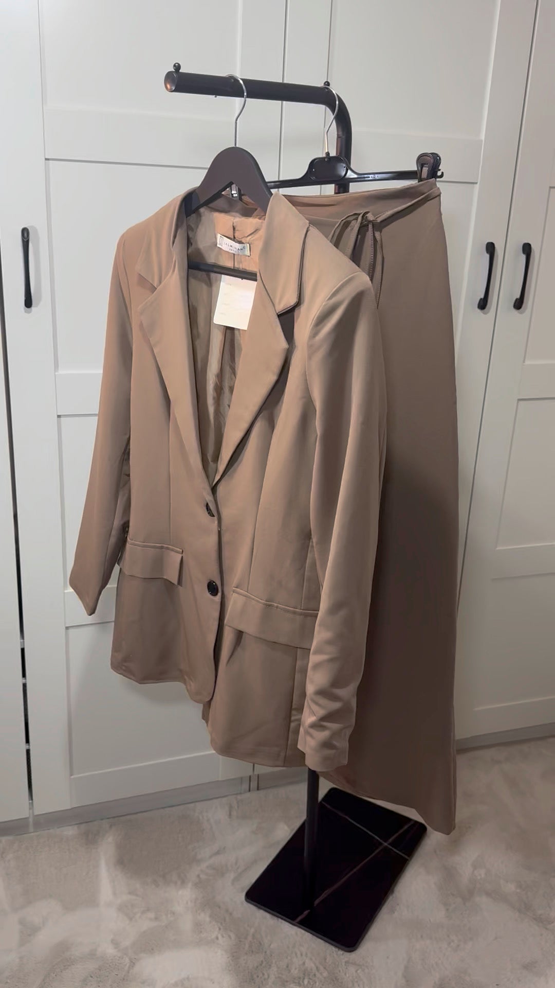 Ensemble tailleur blazer et jupe longue portefeuille à nouer sans fente I Camel