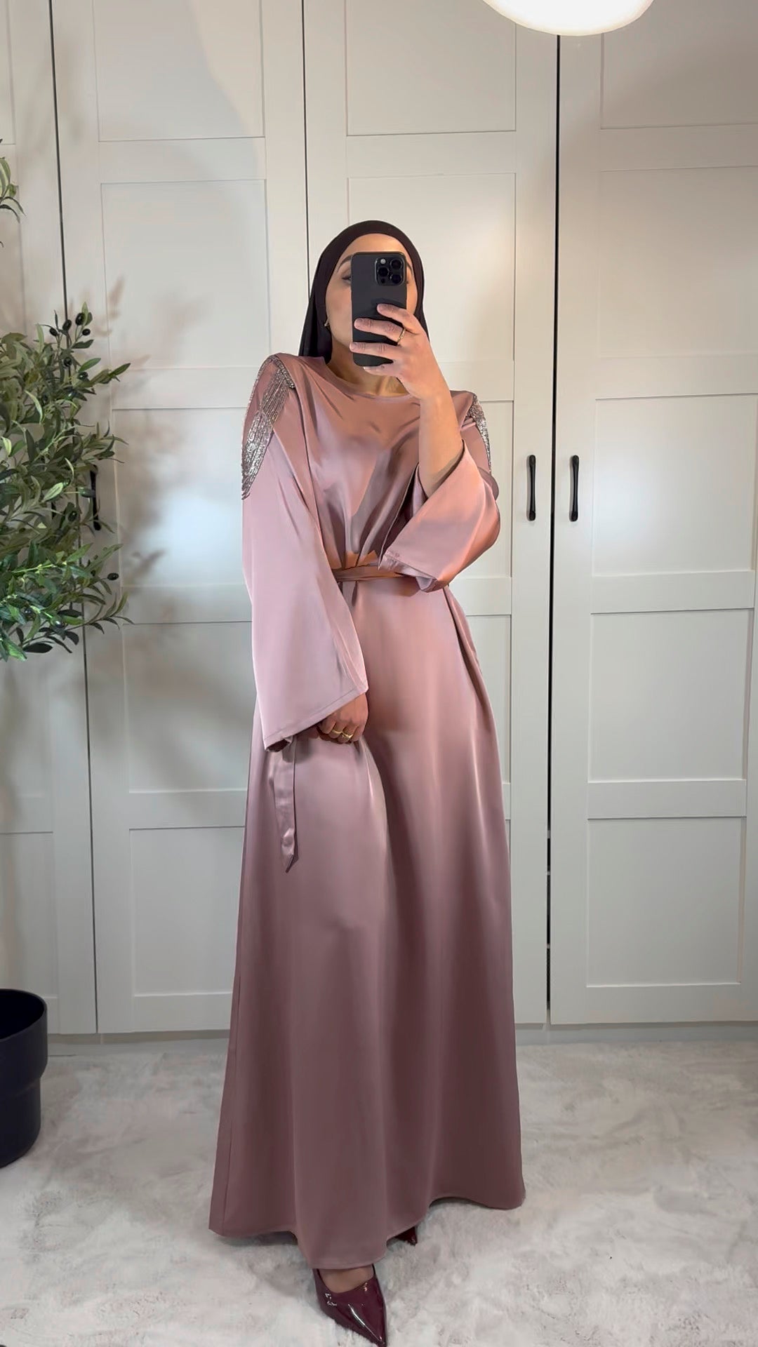 Abaya ASILA satinée avec perles sur les épaules I Vieux rose