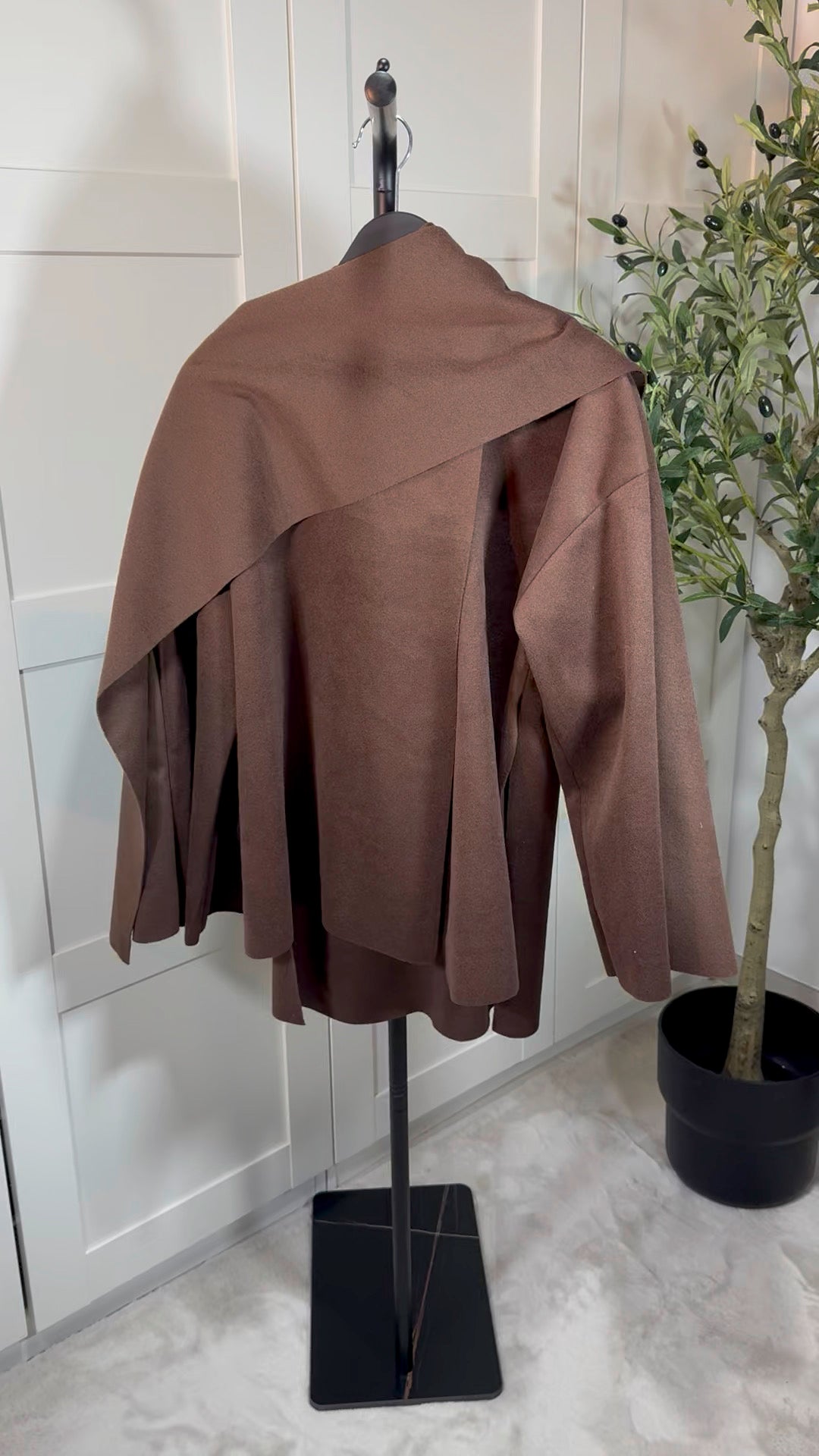 Veste cape oversize avec écharpe intégrée I Marron