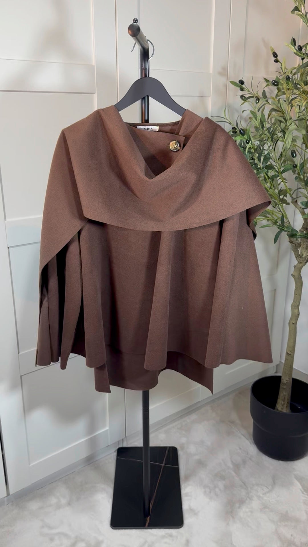 Veste cape oversize avec écharpe intégrée I Marron