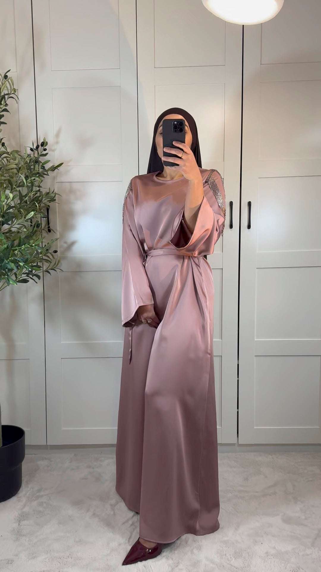 Abaya ASILA satinée avec perles sur les épaules I Vieux rose